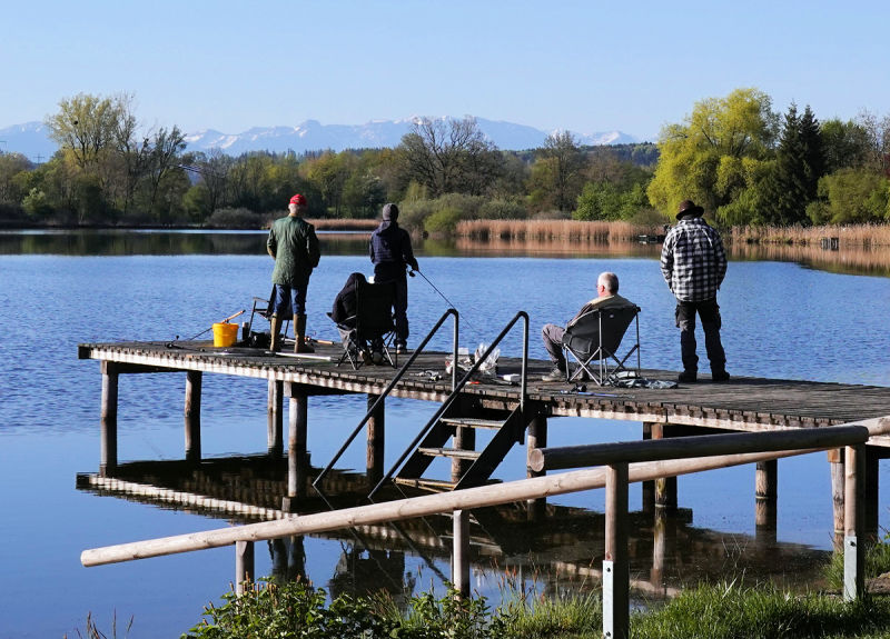 Fischer fischen am See